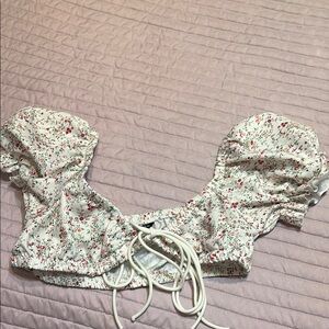 SHEIN White Floral Crop Top